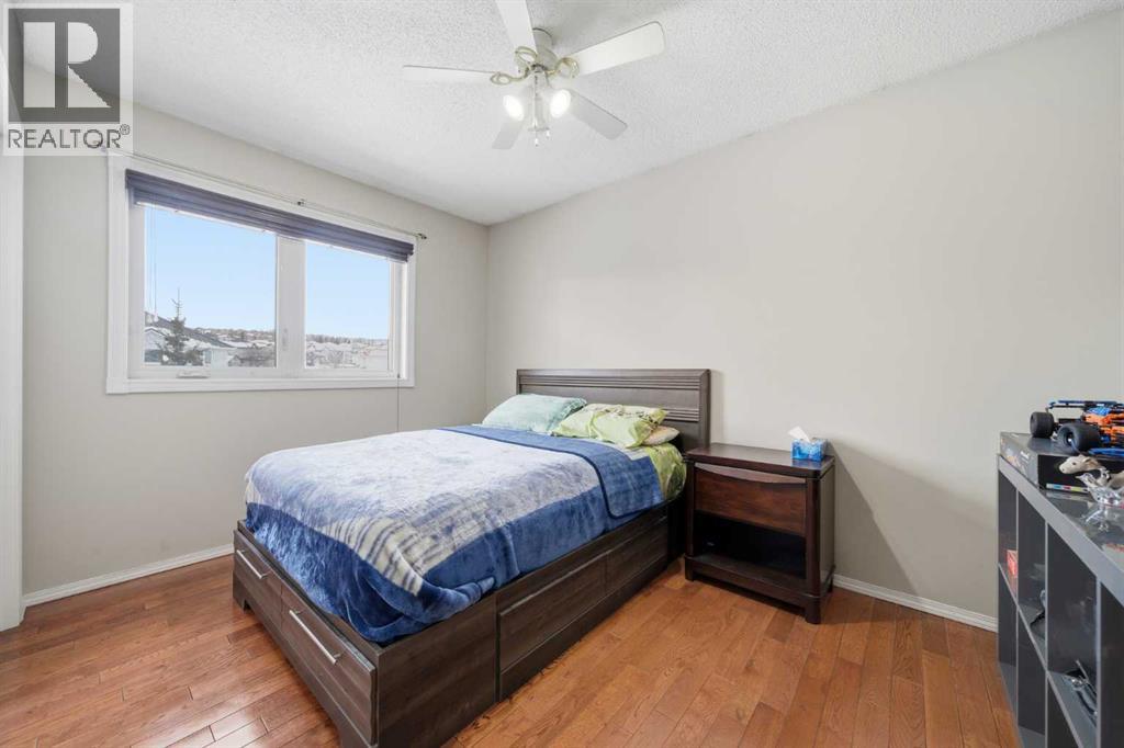 Single Family House for Sale in  Hampstead Gardens NW Hamptons Calgary 