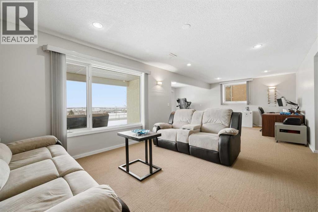 Single Family House for Sale in  Hampstead Gardens NW Hamptons Calgary 