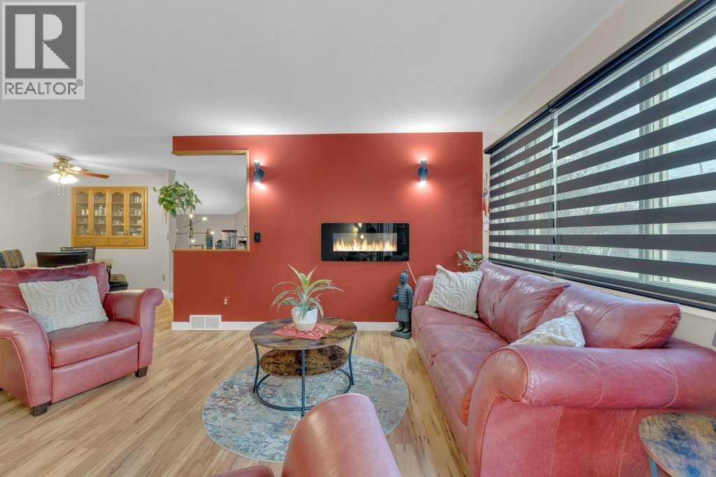 4904 43 Street, Ponoka