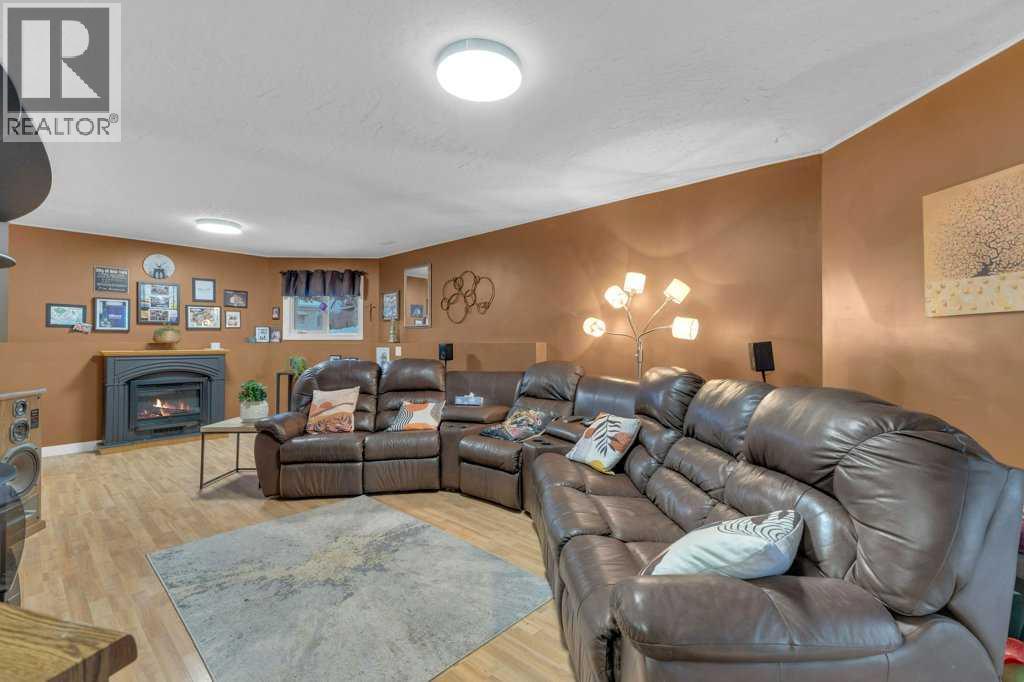 4904 43 Street, Ponoka