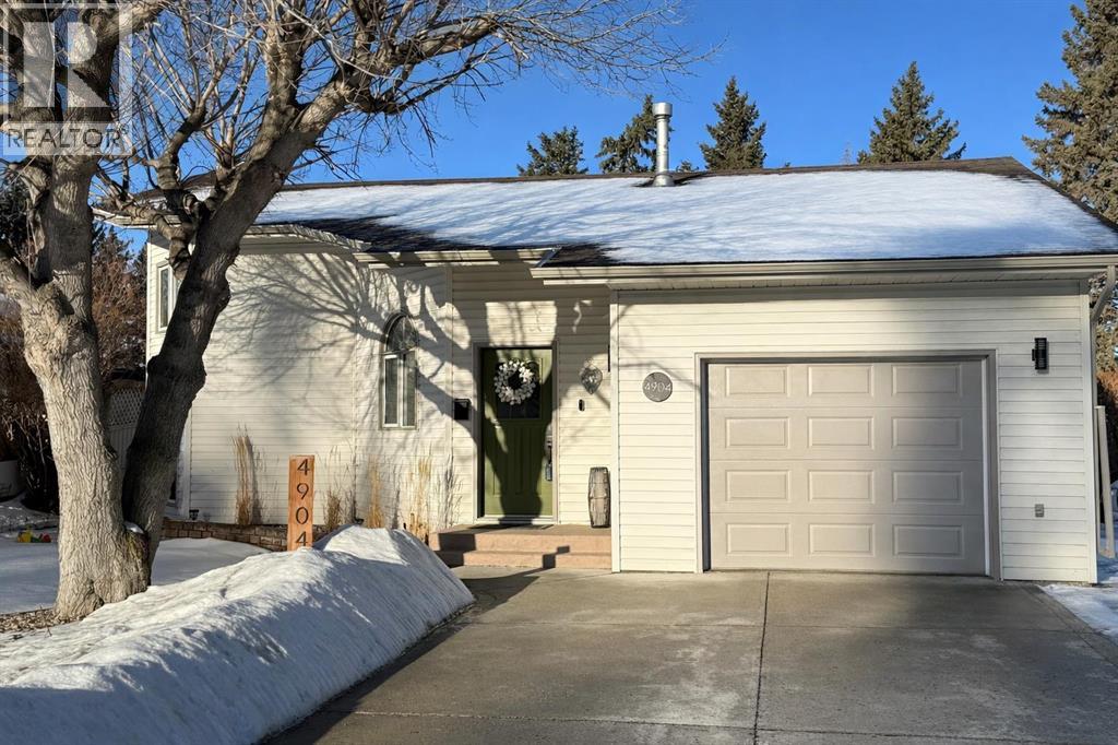 4904 43 Street, Ponoka