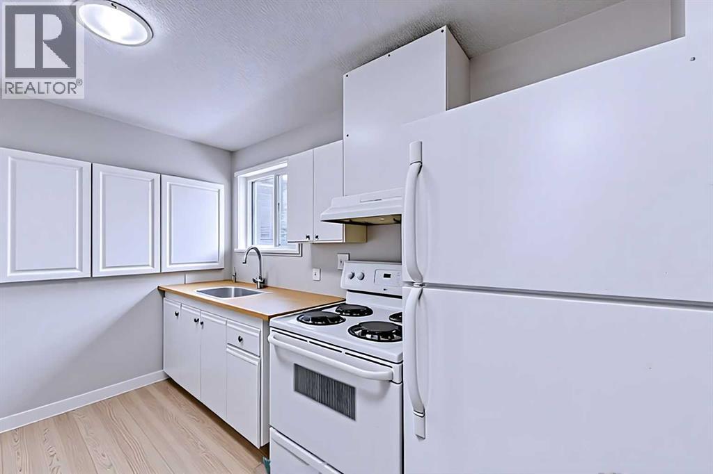 Single Family House Bi-level for Sale in  Bedford Drive NE Beddington Heights Calgary 