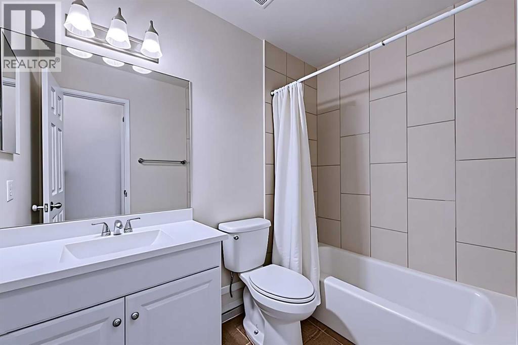 Single Family House Bi-level for Sale in  Bedford Drive NE Beddington Heights Calgary 