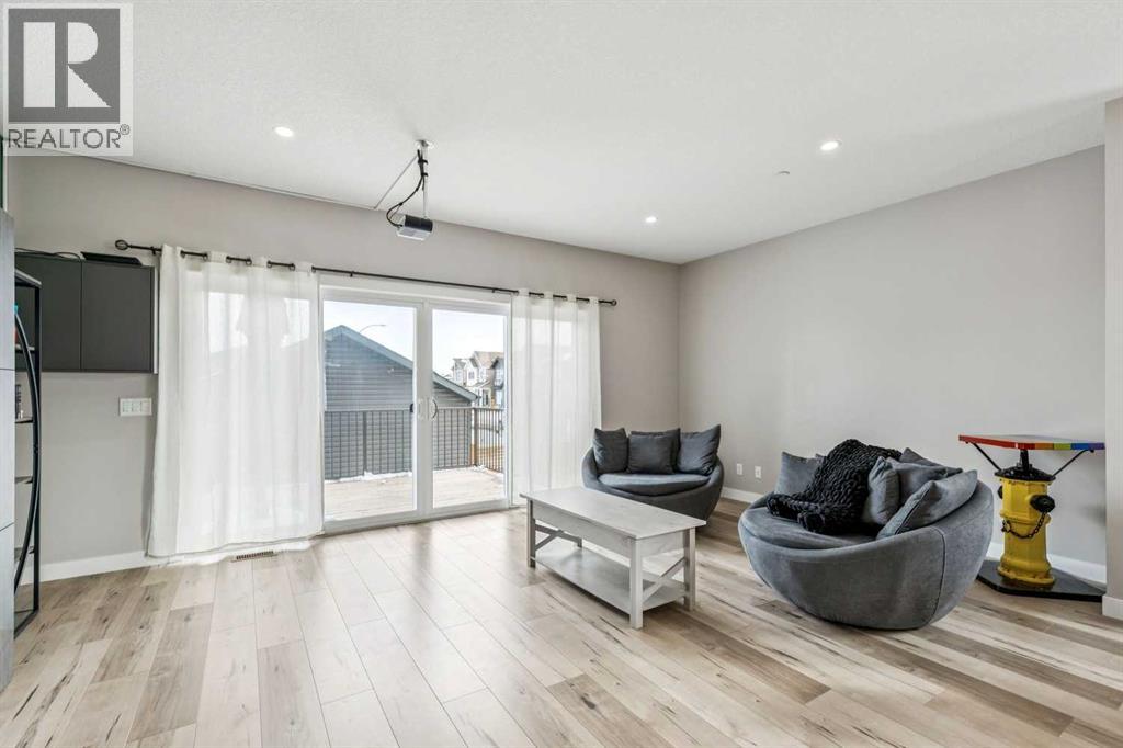 Single Family House for Sale in  Lucas Avenue NW Livingston Calgary 