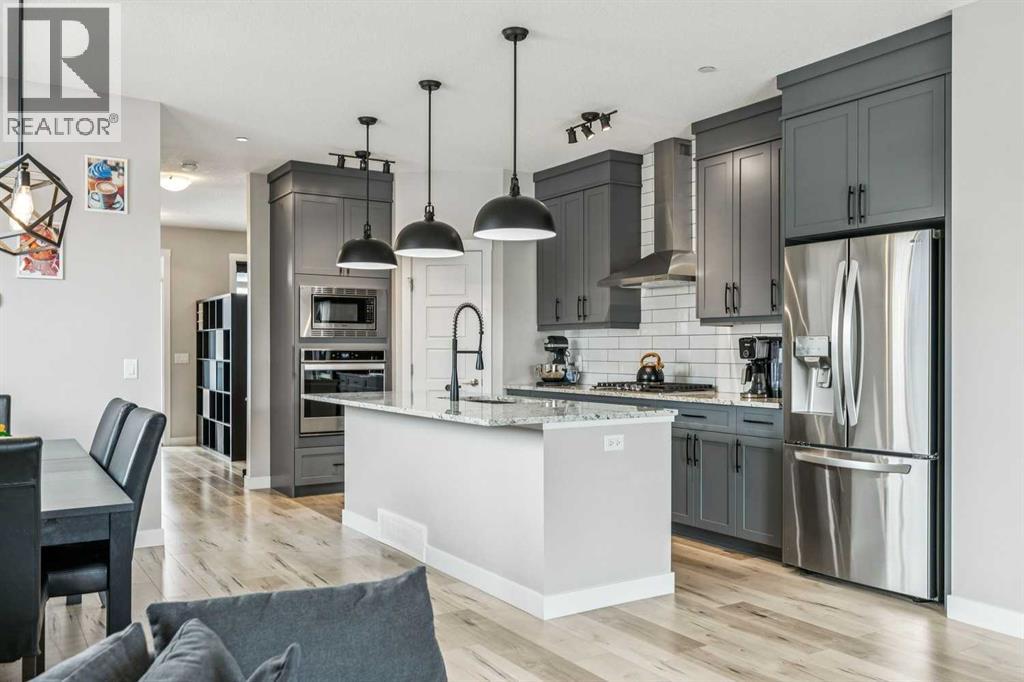 Single Family House for Sale in  Lucas Avenue NW Livingston Calgary 