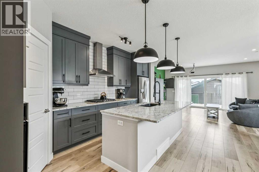 Single Family House for Sale in  Lucas Avenue NW Livingston Calgary 