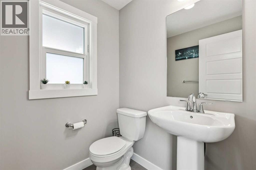 Single Family House for Sale in  Lucas Avenue NW Livingston Calgary 