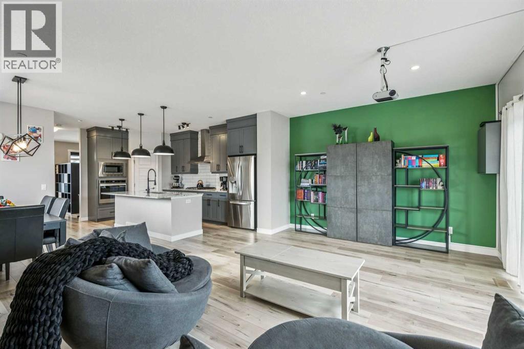 Single Family House for Sale in  Lucas Avenue NW Livingston Calgary 