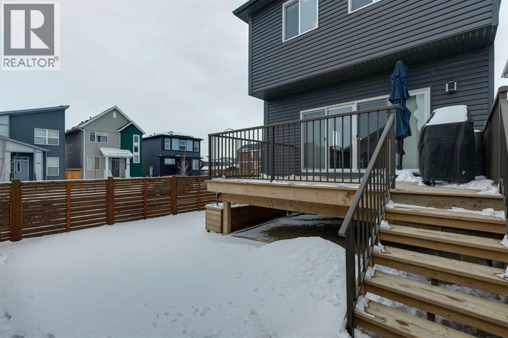 Single Family House for Sale in  Lucas Avenue NW Livingston Calgary 