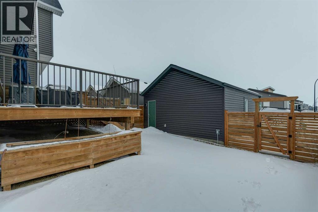 Single Family House for Sale in  Lucas Avenue NW Livingston Calgary 