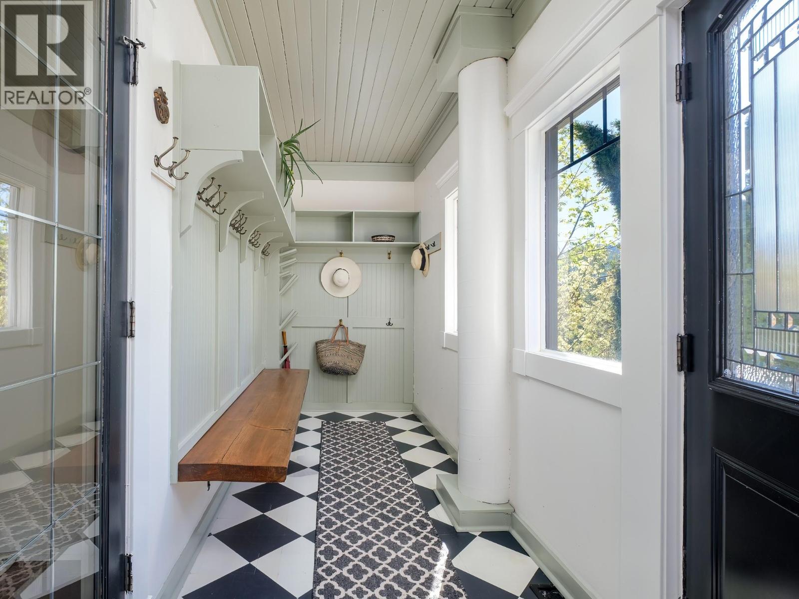  1345 Spokane Street, Rossland