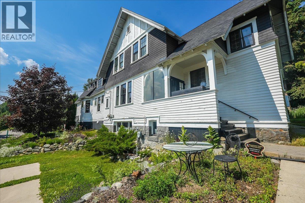  1345 Spokane Street, Rossland