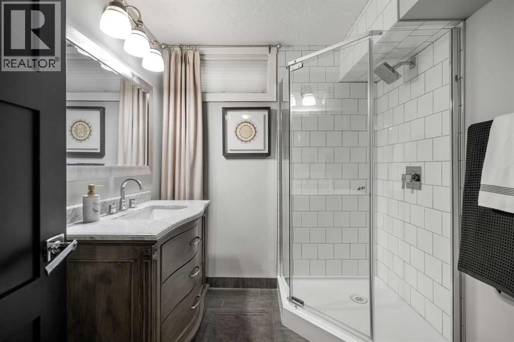 Single Family House for Sale in  Lake Crimson Close SE Lake Bonavista Calgary 