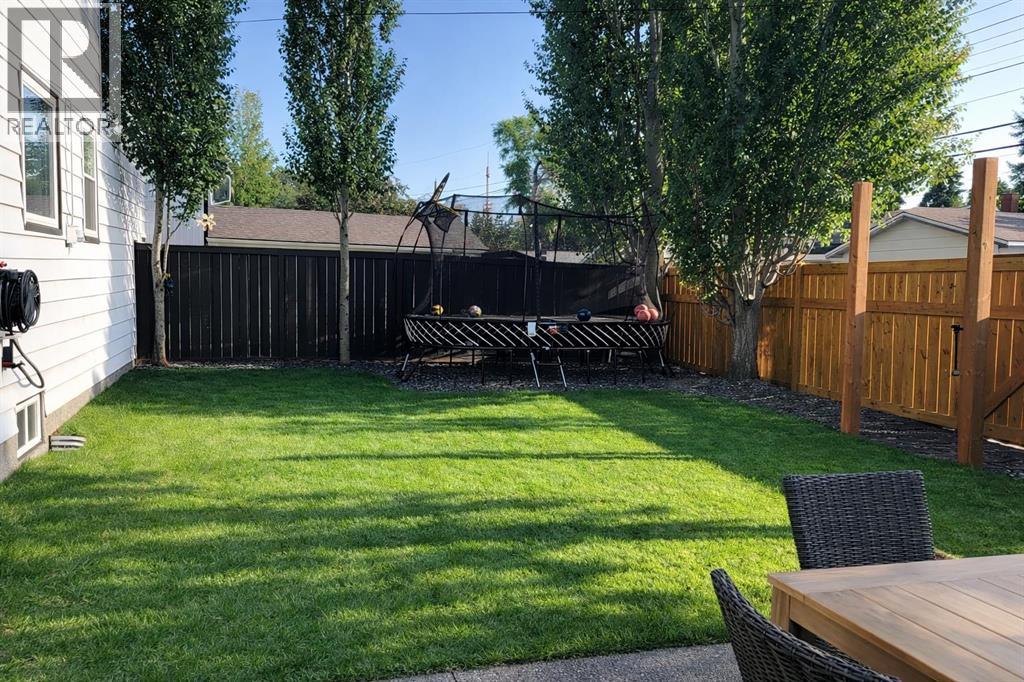 Single Family House for Sale in  Lake Crimson Close SE Lake Bonavista Calgary 