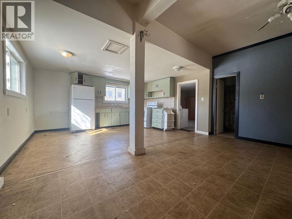 
          5025 48 Street
            <br/>
            <span>Sedgewick</span>
            , 
            <span>AB</span>
             <span>T0B4C0</span>
        