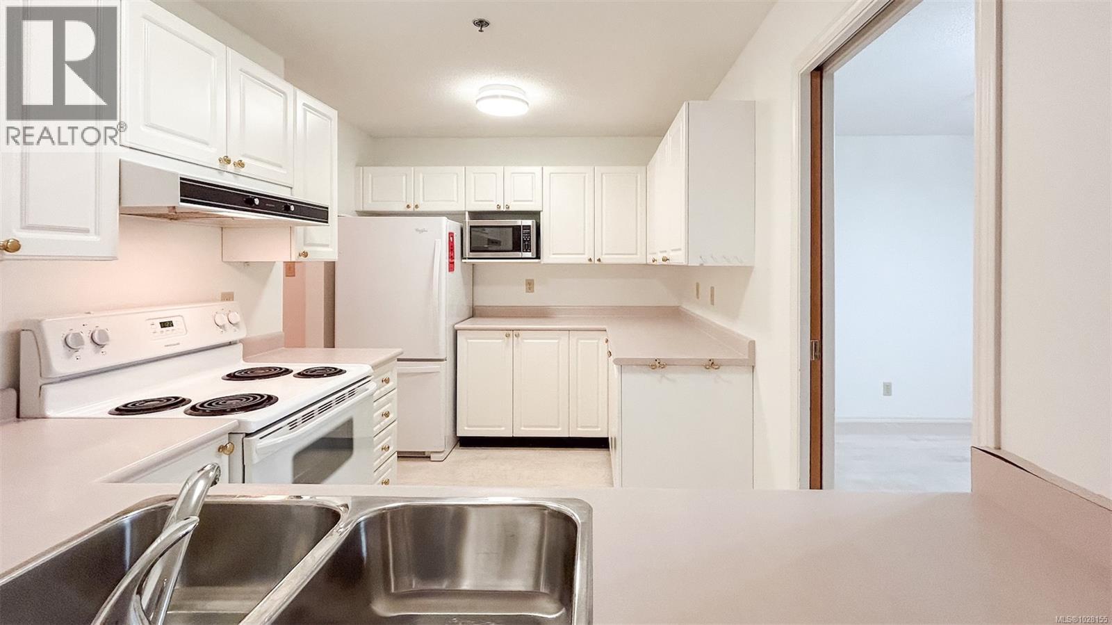 #106 3009 BRITTANY DR - 10