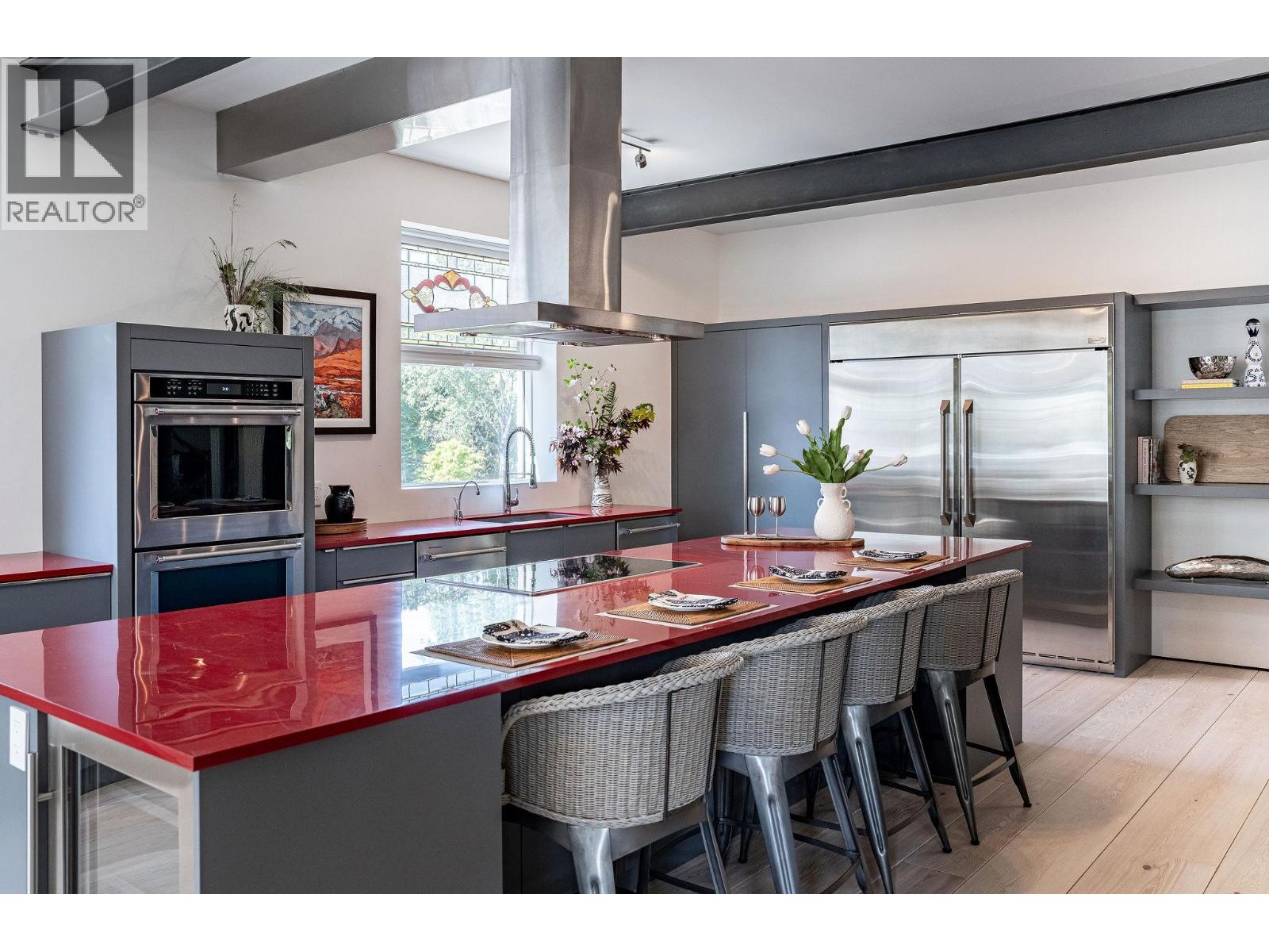 805 & 815 Mackenzie Avenue - 23