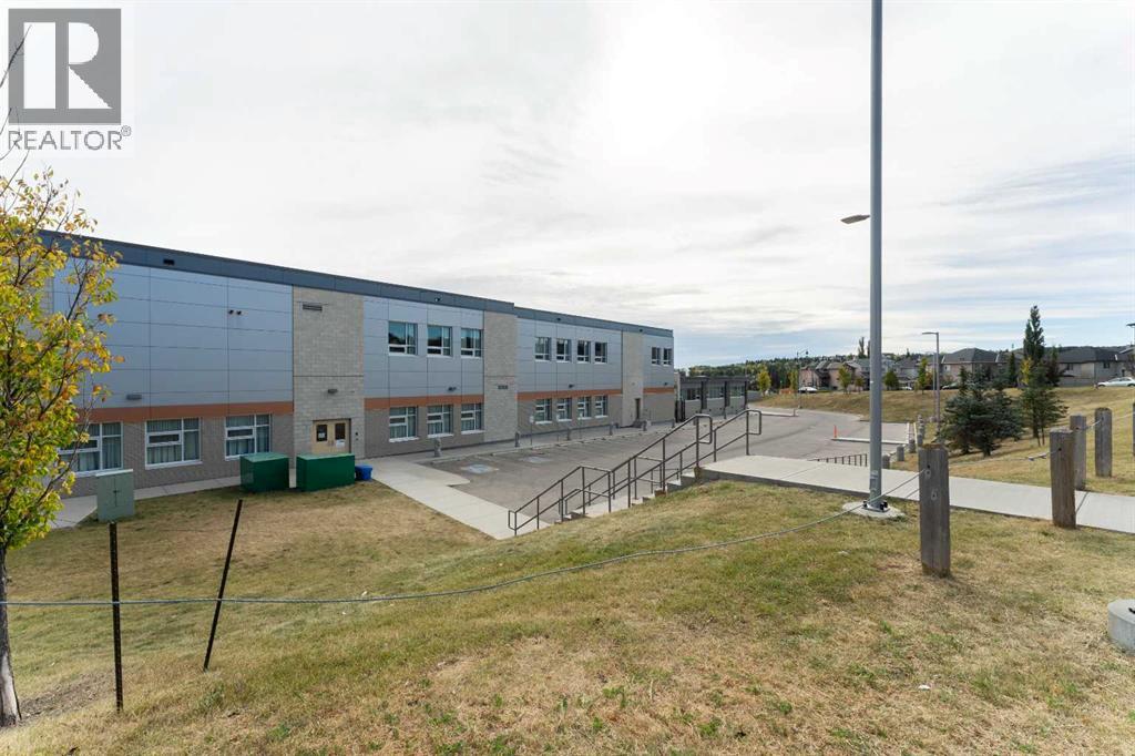 Single Family House for Sale in  Sherwood Circle NW Sherwood Calgary 