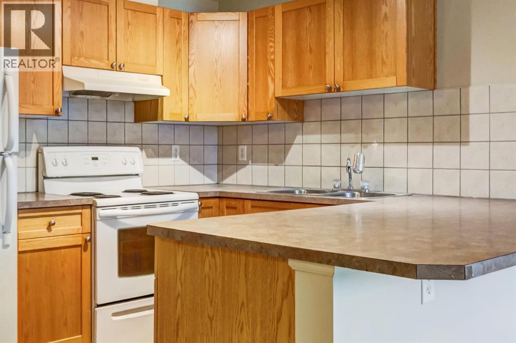 
          186 Kananaskis Way
            <br/>
            <span>Canmore</span>
            , 
            <span>AB</span>
             <span>T1W0A2</span>
         - Photo 6