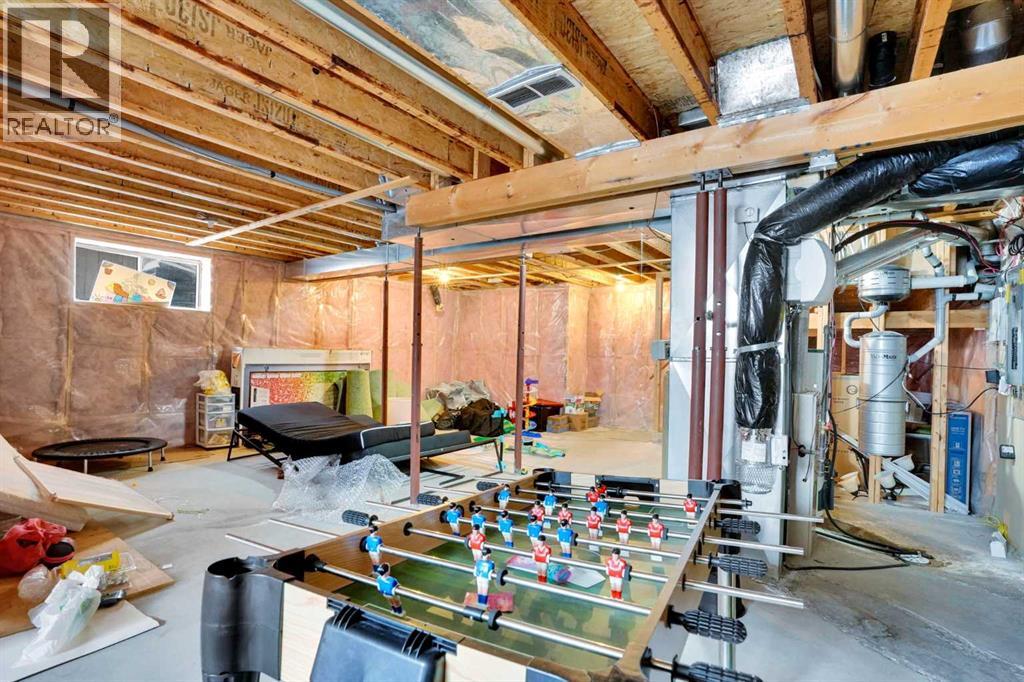 Single Family House for Sale in  Douglasview Road SE Douglasdale/Glen Calgary 