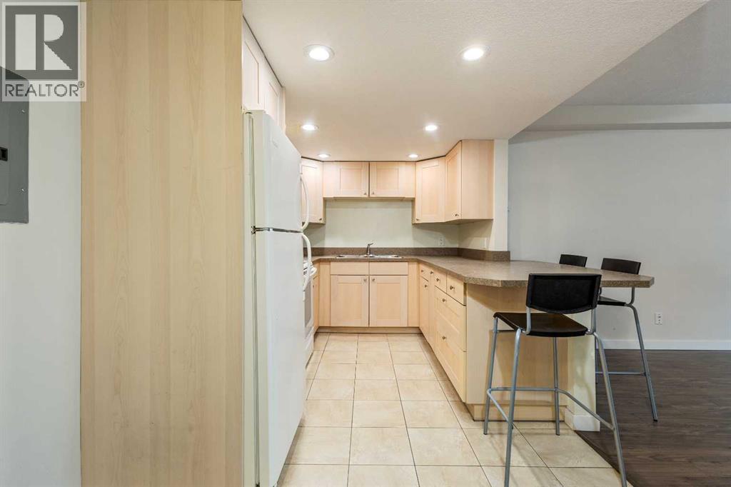 
          3747 42 Street Northwest
            <br/>
            <span>Calgary</span>
            , 
            <span>AB</span>
             <span>T3A2W4</span>
         - Photo 8