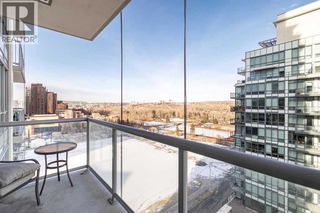 Single Family House for Sale in   Riverfront Avenue SW Chinatown Calgary 