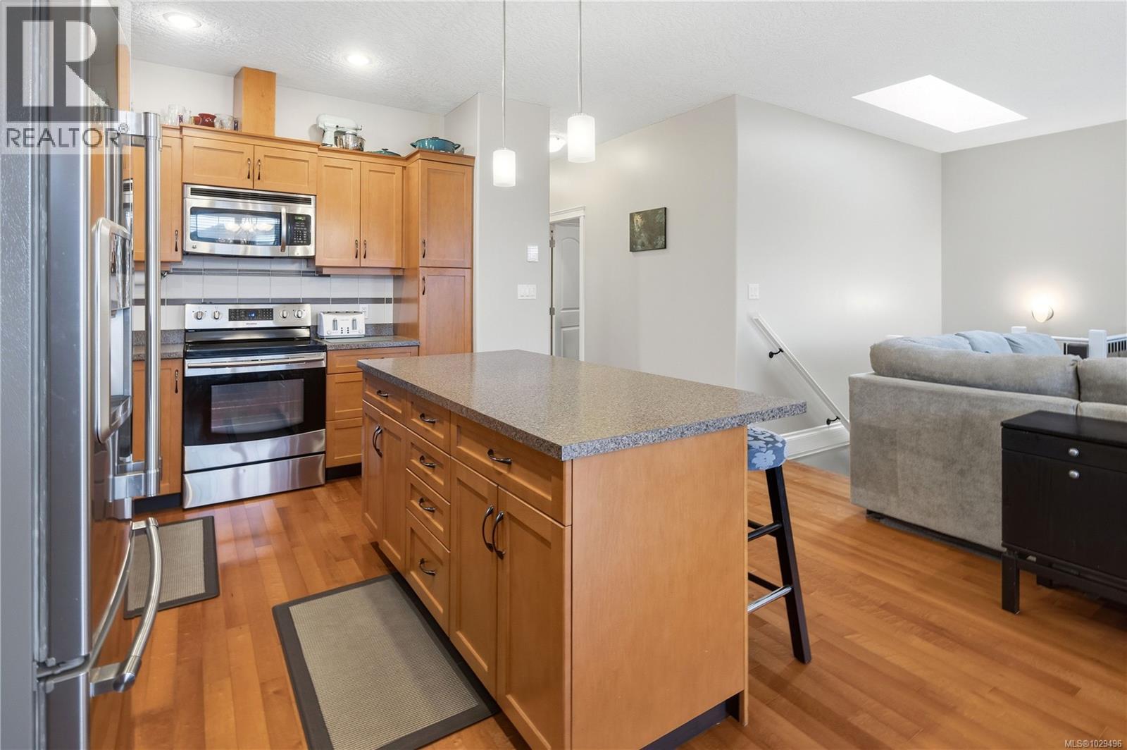 897 CAVALCADE TERR - 16