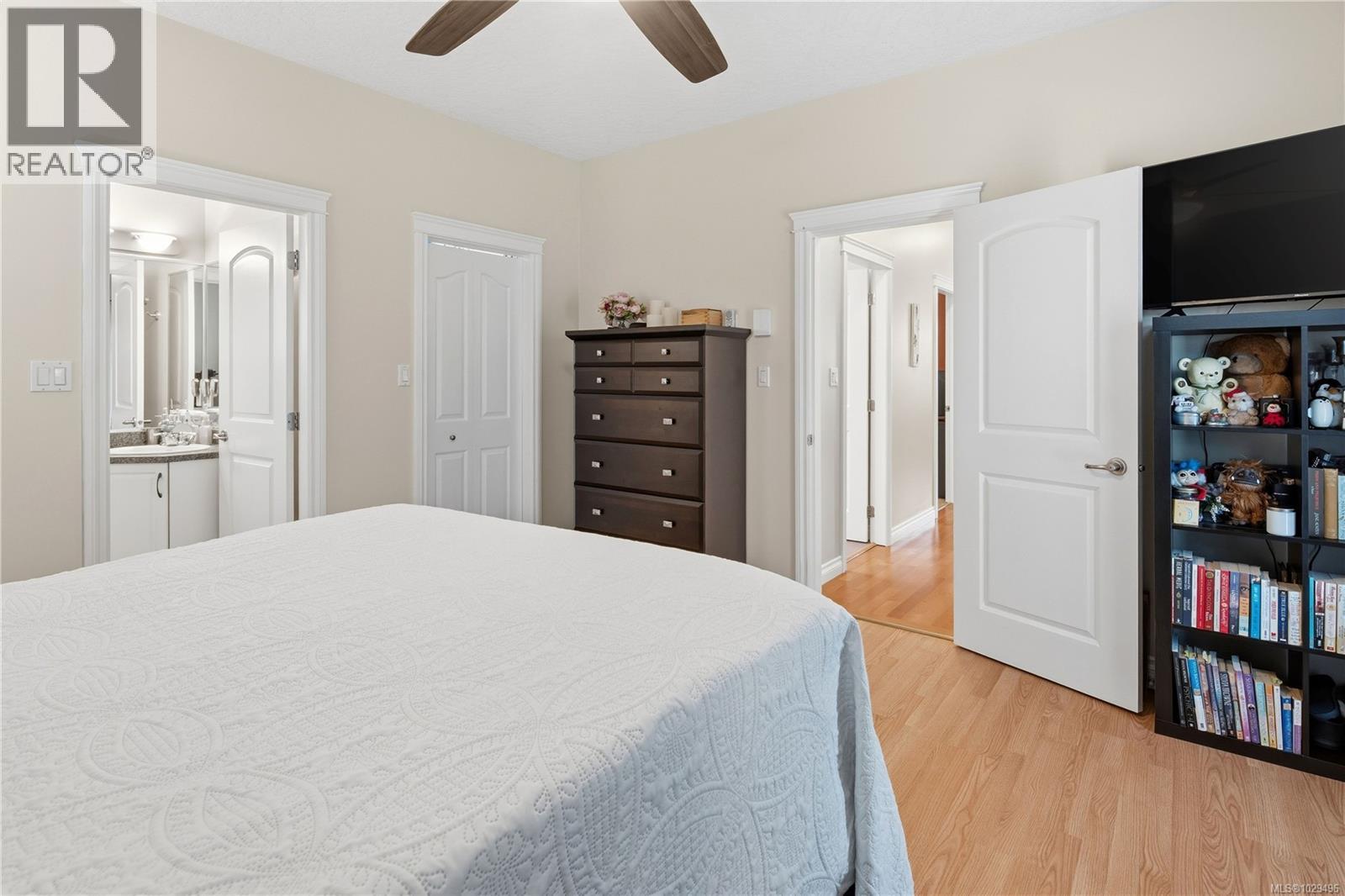 897 CAVALCADE TERR - 22