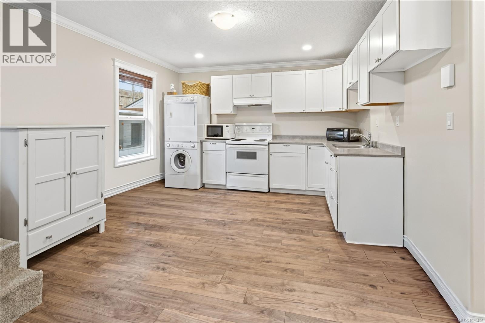 897 CAVALCADE TERR - 32