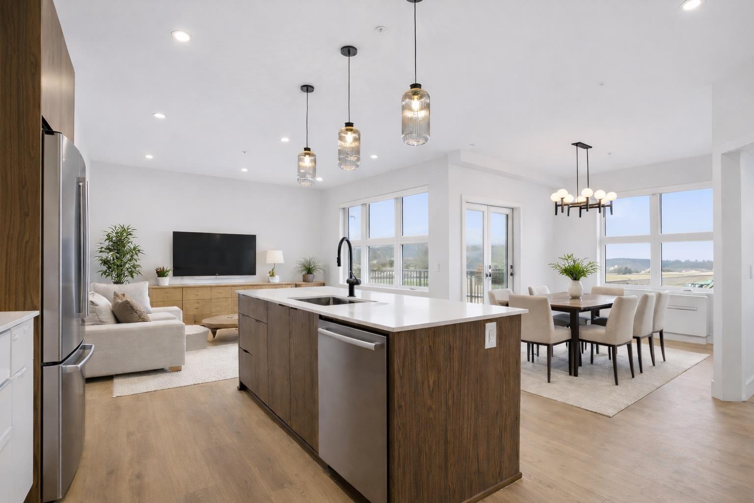 310 46185 THOMAS Road - main photo