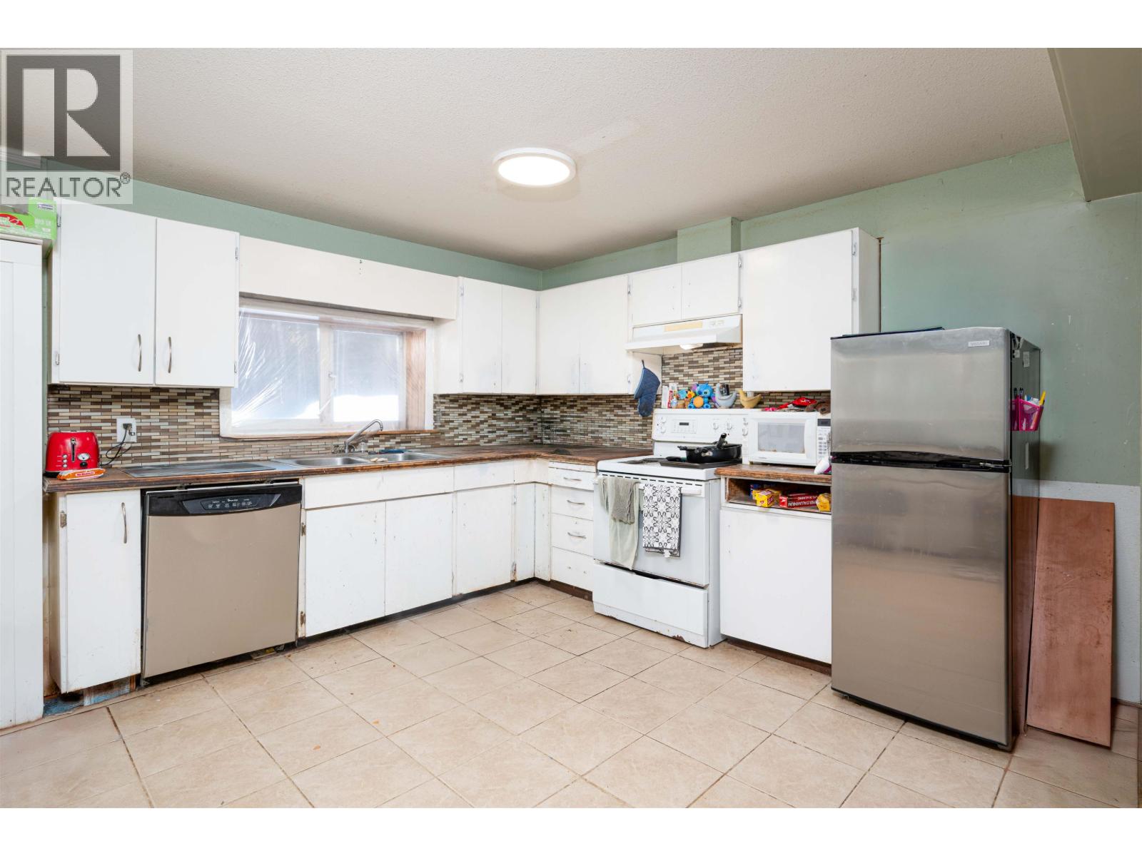 10177 N KELLY ROAD - 11