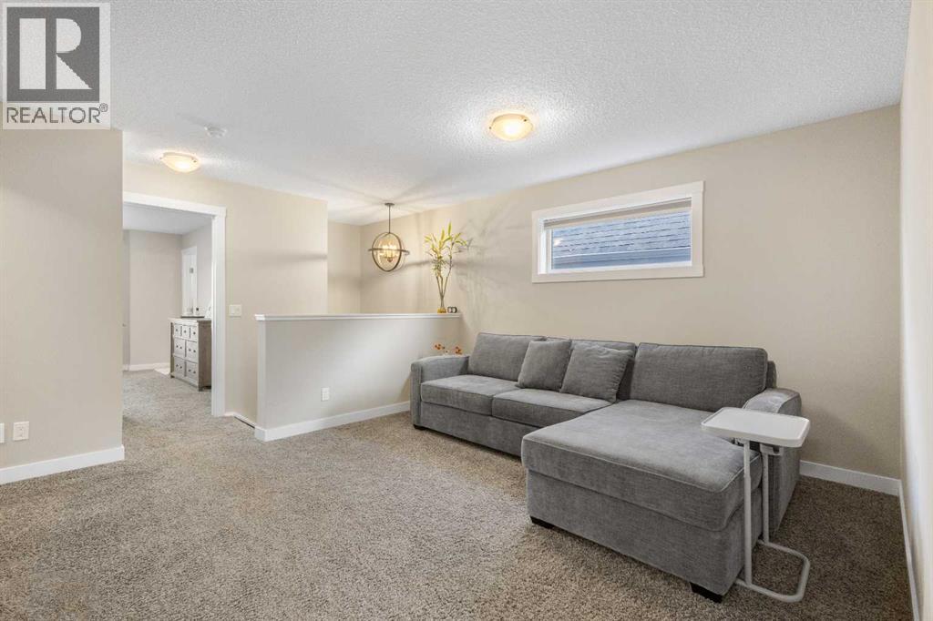 Single Family House for Sale in   Avenue NW Livingston Calgary 