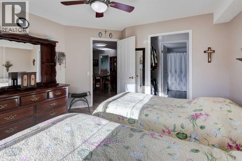 Single Family House for Sale in   Millrise Point SW Millrise Calgary 