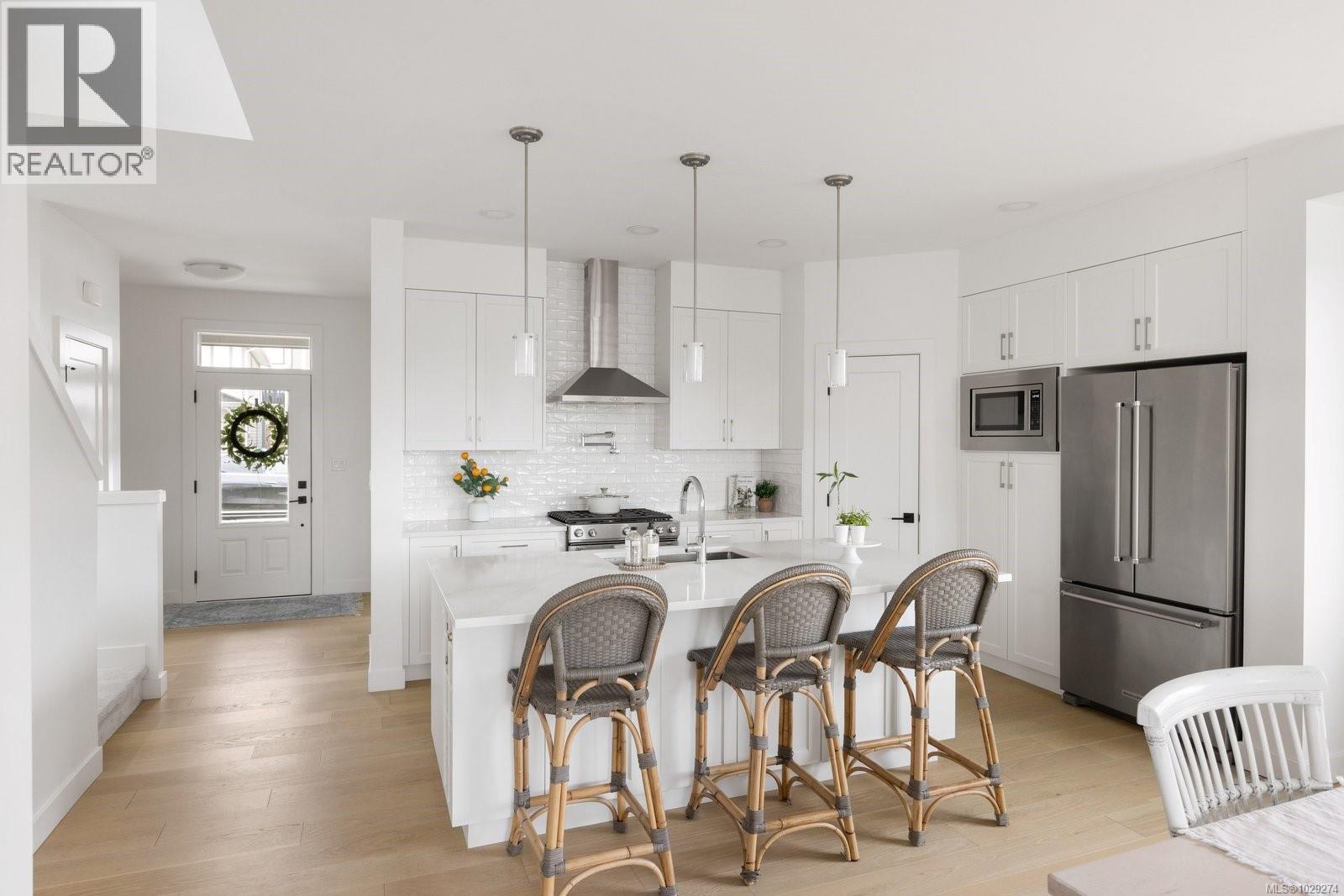  3403 Sparrowhawk Avenue, Colwood