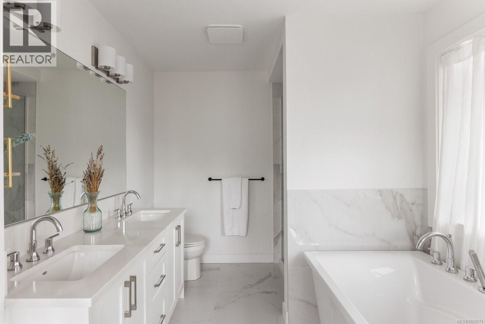  3403 Sparrowhawk Avenue, Colwood