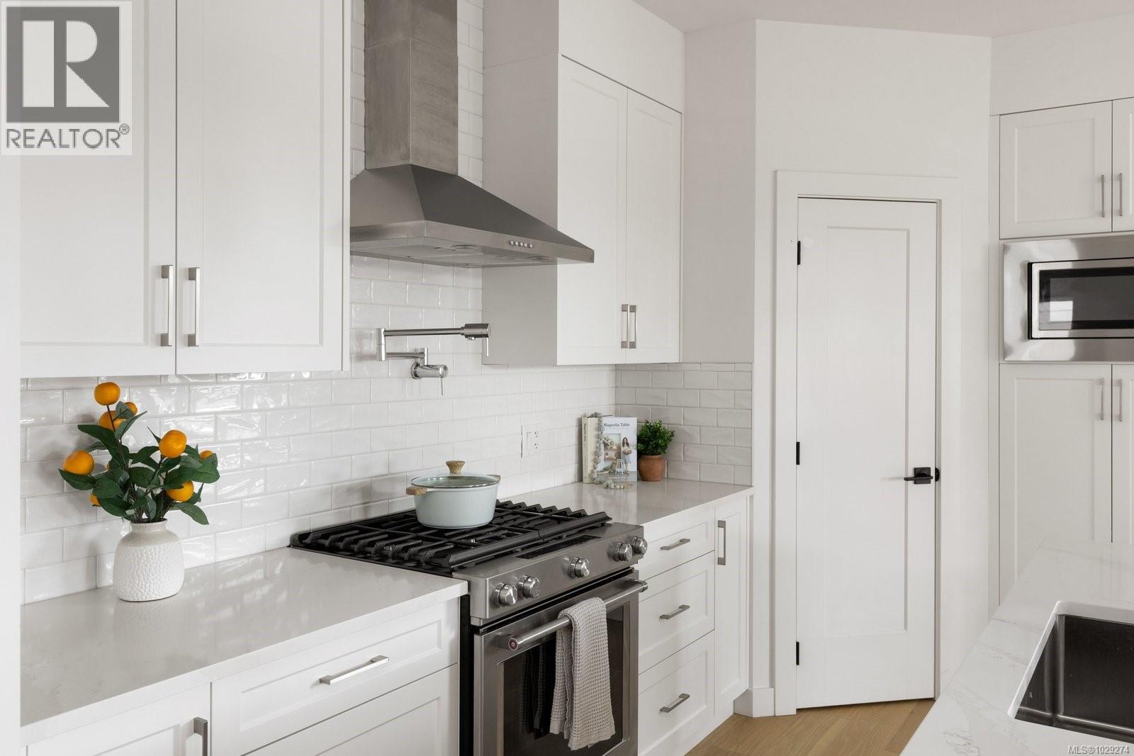  3403 Sparrowhawk Avenue, Colwood