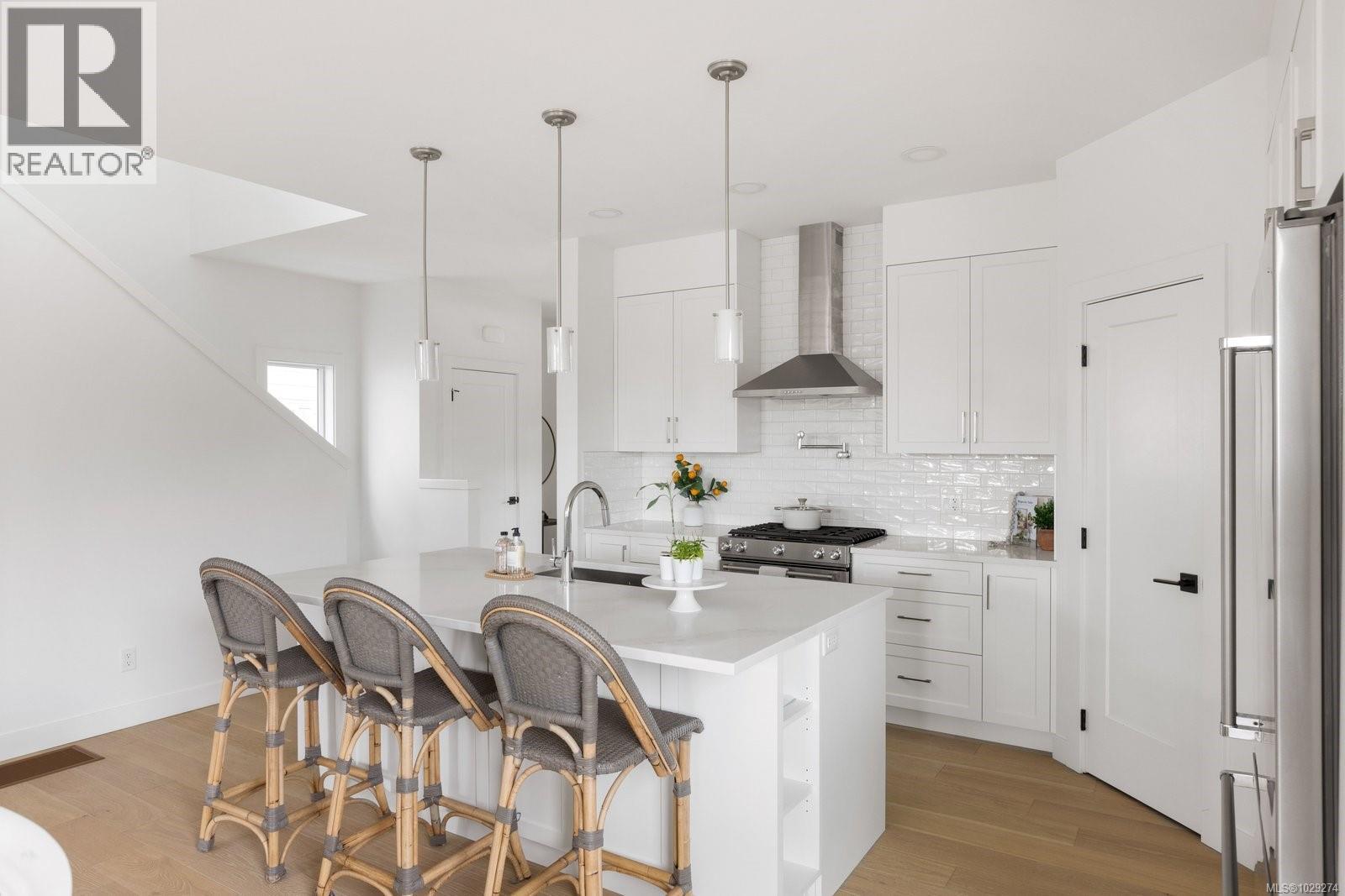  3403 Sparrowhawk Avenue, Colwood