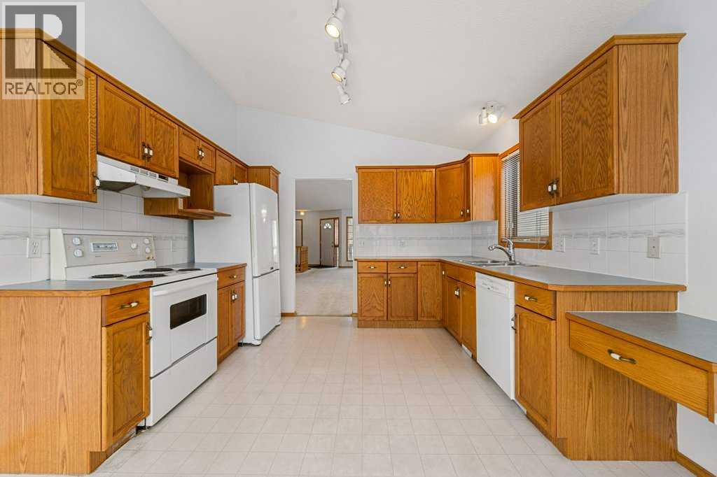 Single Family House Bungalow for Sale in  Scurfield Drive NW Scenic Acres Calgary 