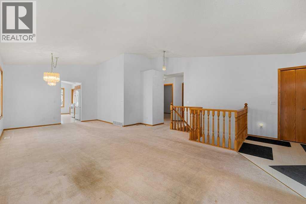 Single Family House Bungalow for Sale in  Scurfield Drive NW Scenic Acres Calgary 