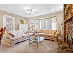 15110 95a Avenue, Surrey, BC V3R1E5 Photo 6