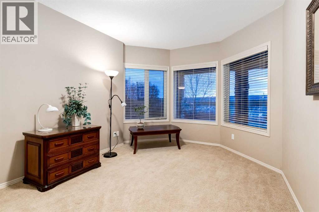 Single Family House for Sale in  Discovery Ridge Mount SW Discovery Ridge Calgary 