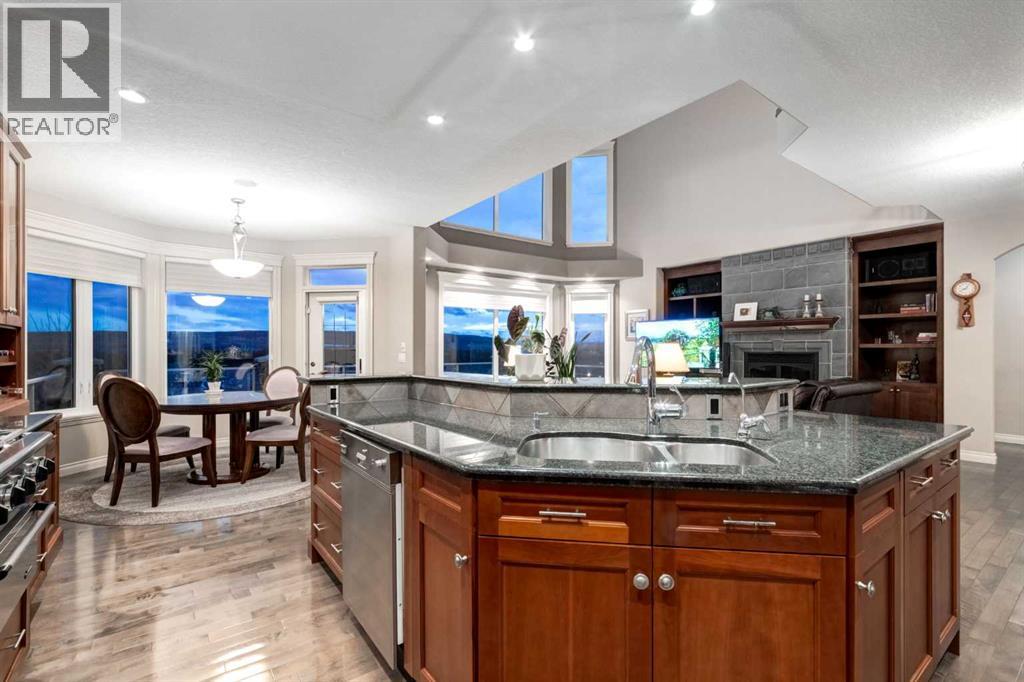 Single Family House for Sale in  Discovery Ridge Mount SW Discovery Ridge Calgary 