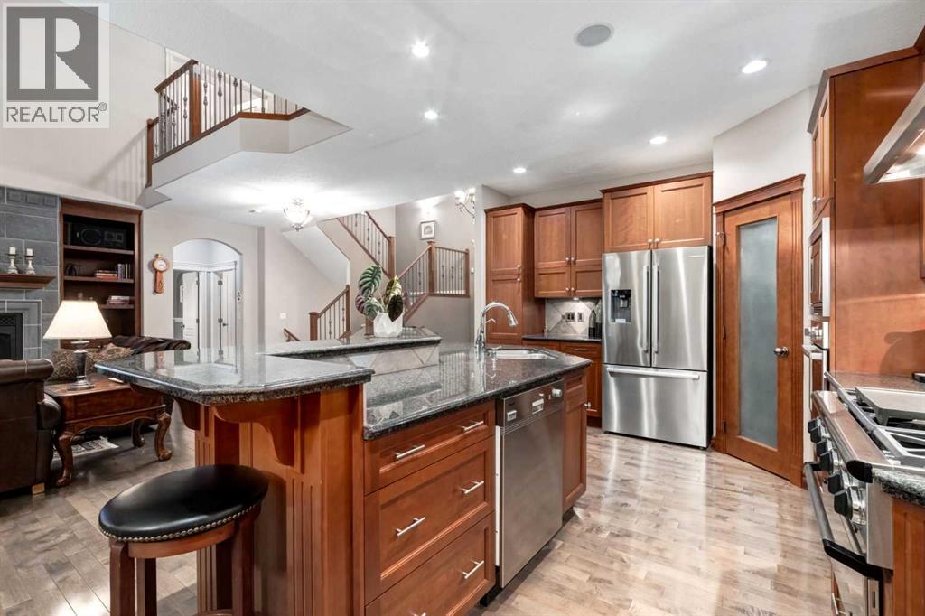 Single Family House for Sale in  Discovery Ridge Mount SW Discovery Ridge Calgary 