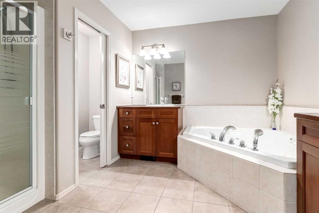 Single Family House for Sale in  Discovery Ridge Mount SW Discovery Ridge Calgary 