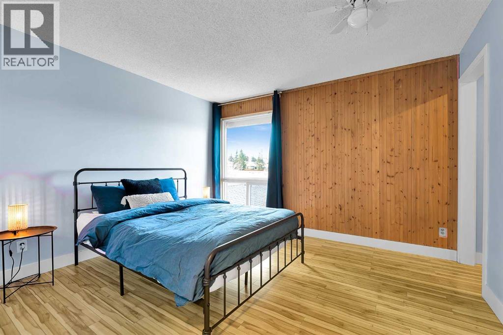 Single Family House for Sale in  Strathclair Rise SW Strathcona Park Calgary 