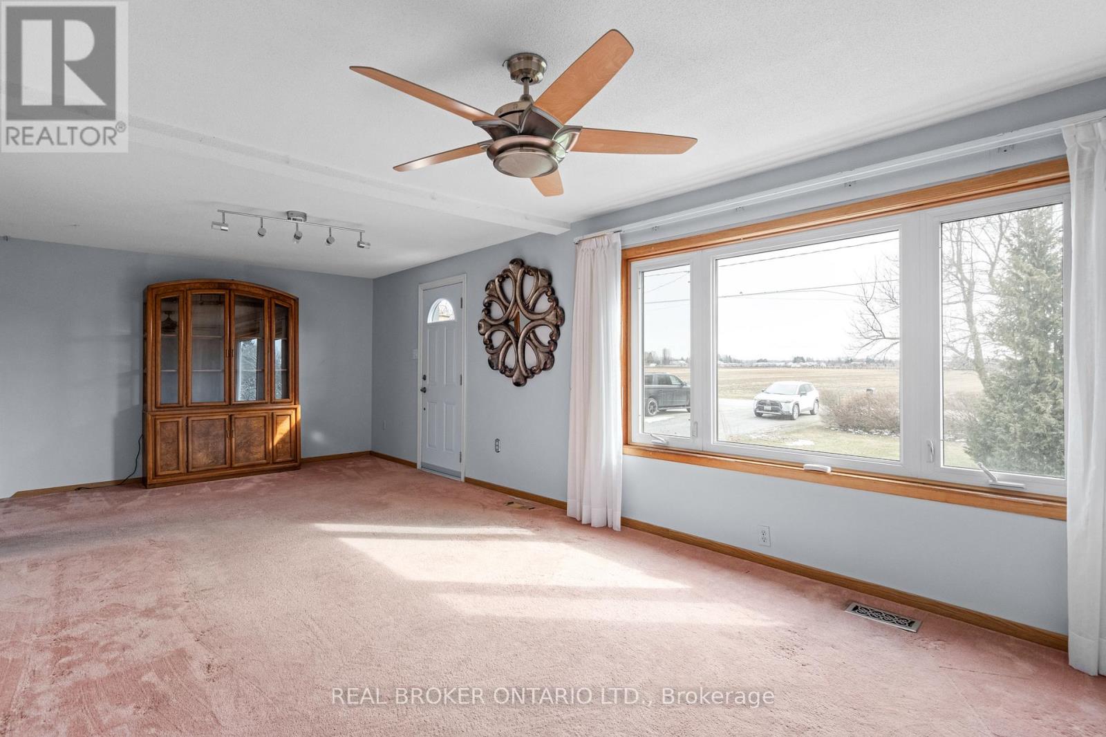 1621 SECOND AVENUE - 6