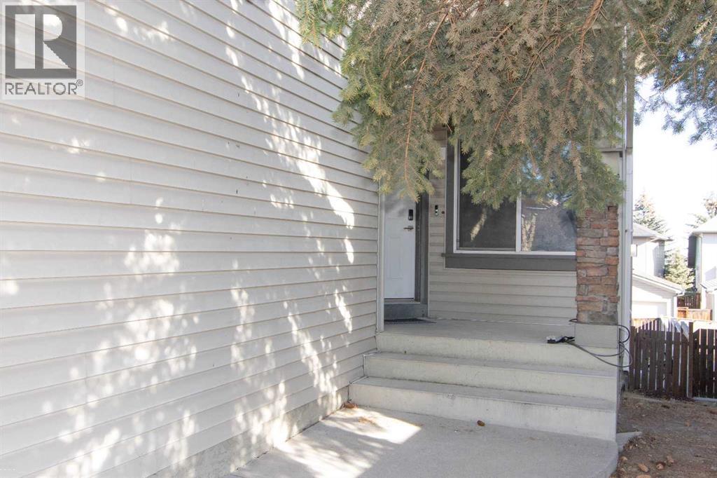 Single Family House for Sale in  Panamount Lane NW Panorama Hills Calgary 