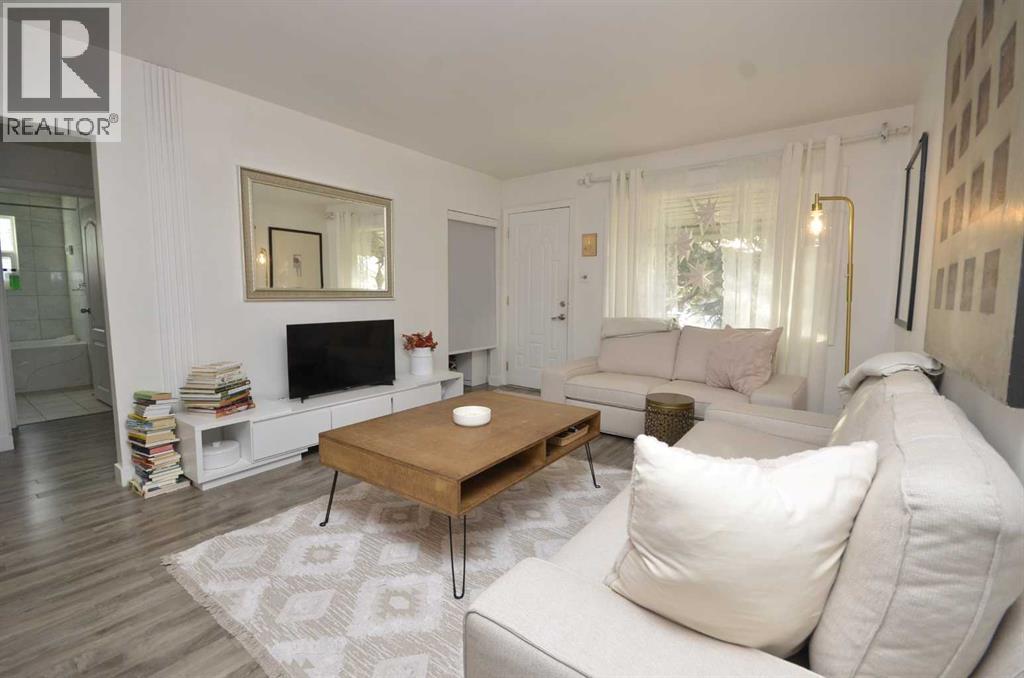 Single Family House 4 Level for Sale in   Street SE Southview Calgary 