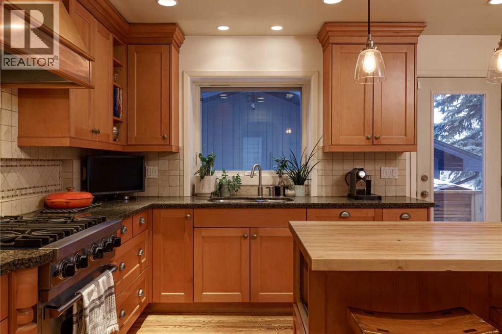 Single Family House 4 Level for Sale in  Crescent Boulevard SW Elboya Calgary 