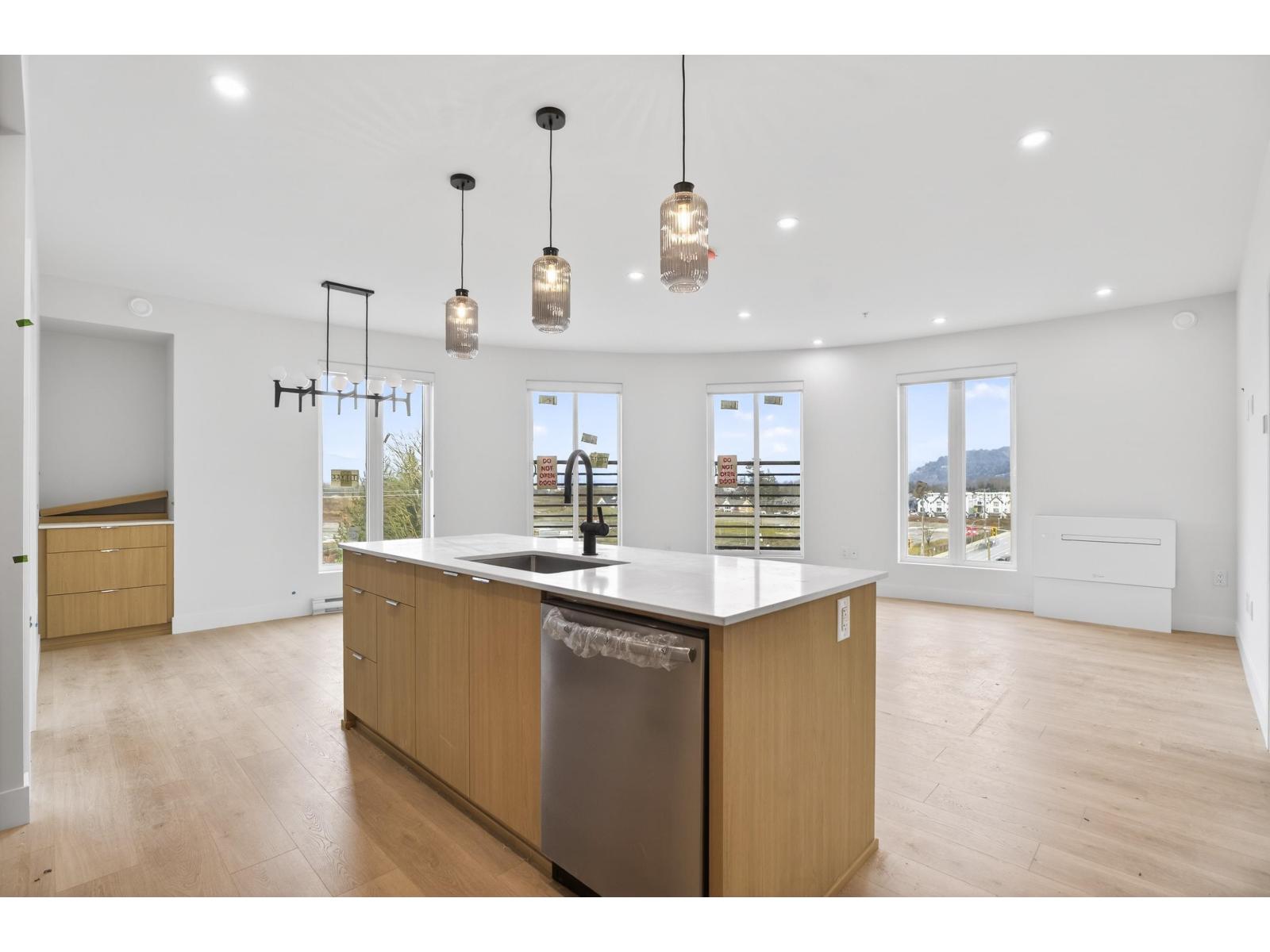 403 46185 THOMAS ROAD, Sardis East Vedder, Chilliwack